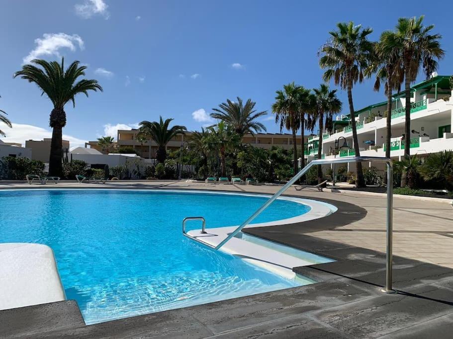 Appartamento Playa Bastian First Line Of The Sea Costa Teguise Esterno foto