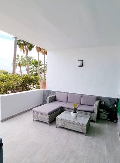 Appartamento Playa Bastian First Line Of The Sea Costa Teguise Esterno foto