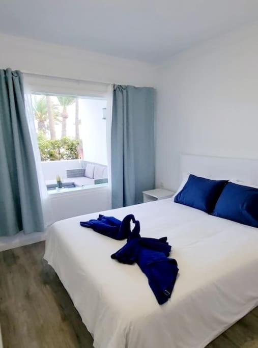 Appartamento Playa Bastian First Line Of The Sea Costa Teguise Esterno foto